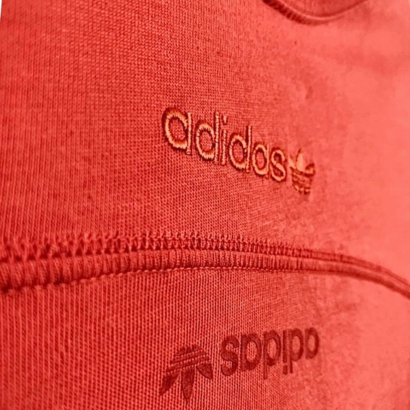 NWT Adidas Originals Women's Short Sleeve Shirt Top Red Orange Size Small - Picture 2 of 7